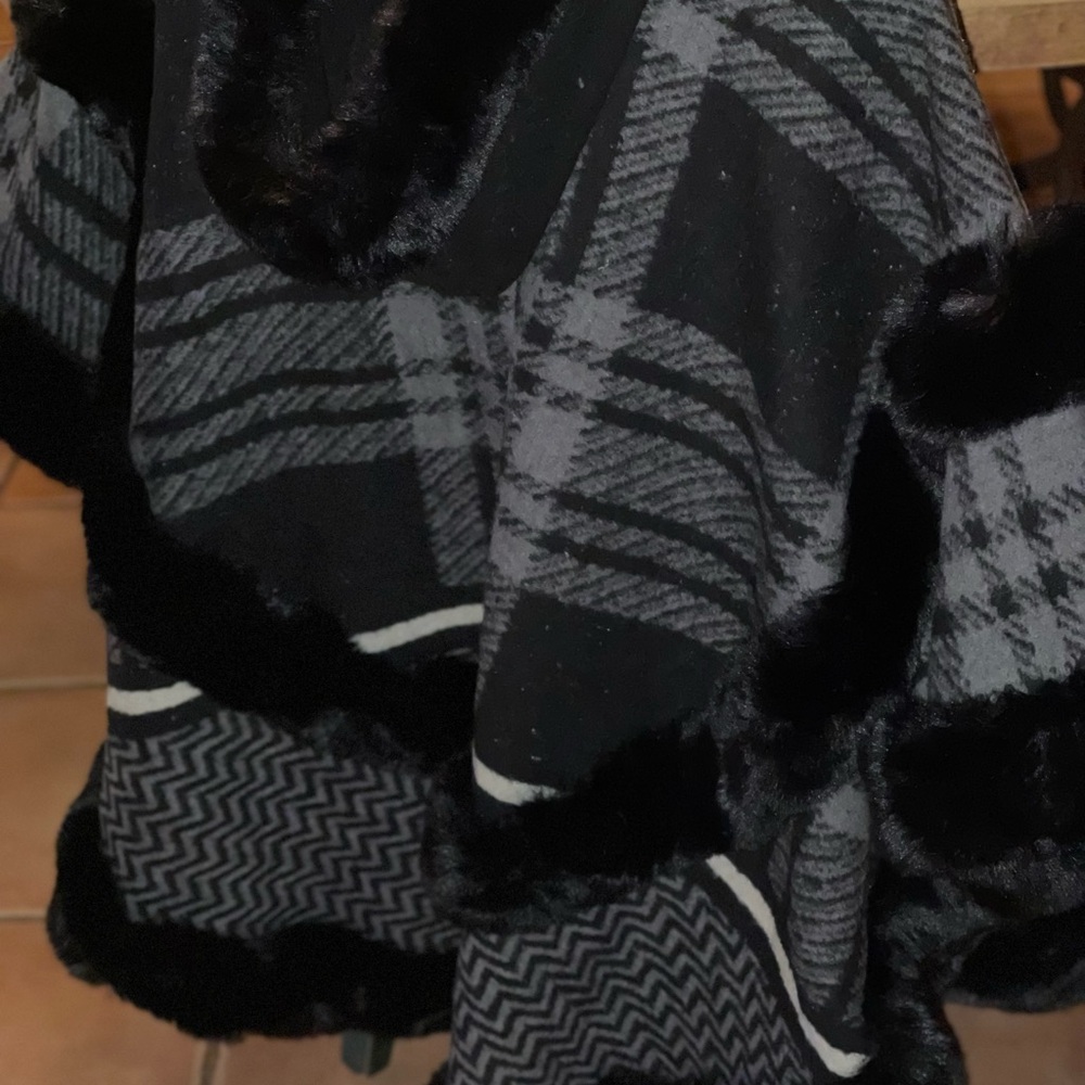 Beautiful Burberry Style Cape